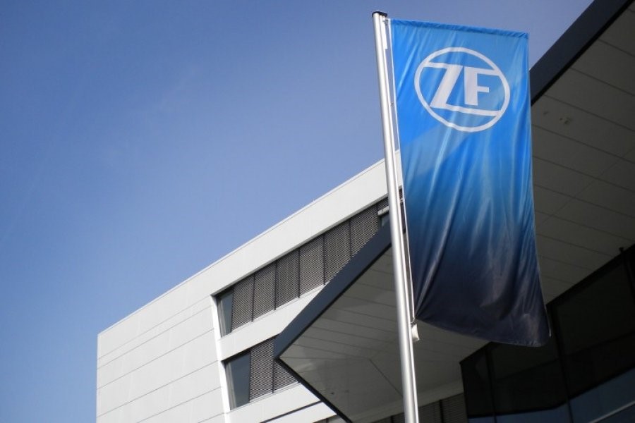 ZF представил АКПП ZF EcoLife и независимую подвеску RL 82 EC