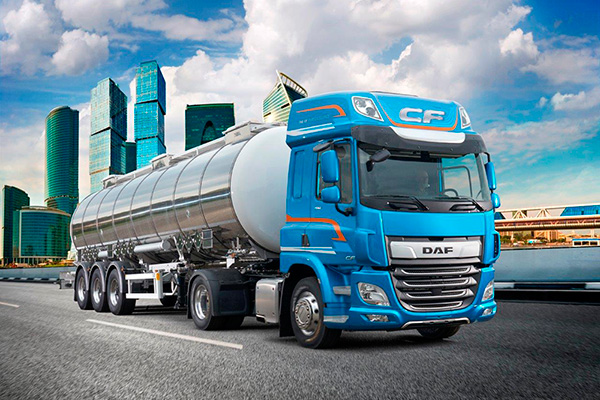 Новые грузовики DAF CF и XF Евро-5 на выставке COMTRANS