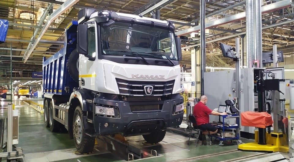 Новая тестовая линия готовых грузовиков КАМАЗа